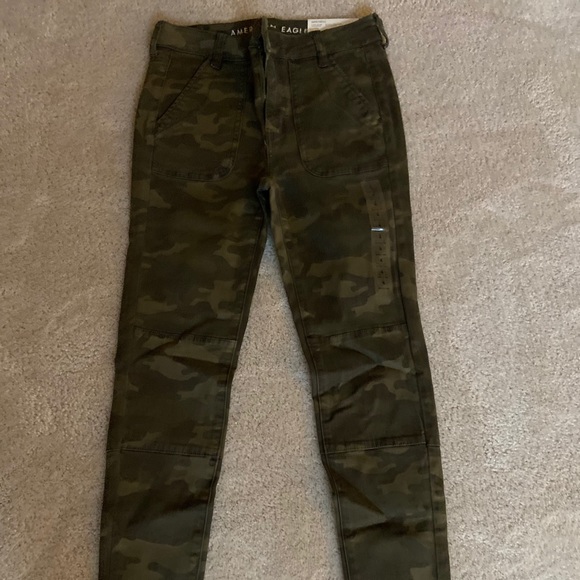 American Eagle Outfitters Pants - American Eagle camo jeggings